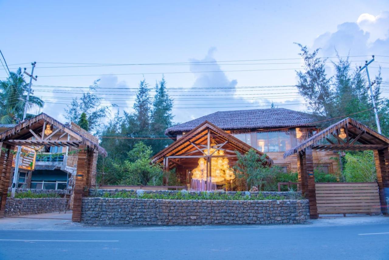 Heritage Mnr Hotel Port Blair Exterior photo